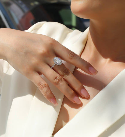 Bright Moon - A Fashionable Diamond Jewelry Piece Set With Moissanite S925 Sterling Silver And Platinum-Plated Diamond Ring