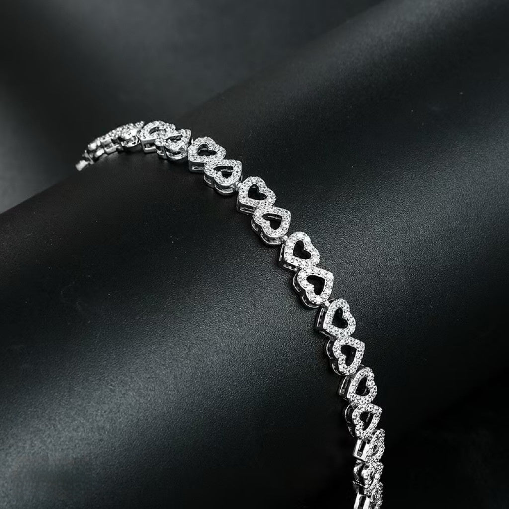 Dee Dee Heart-Shaped Bracelet